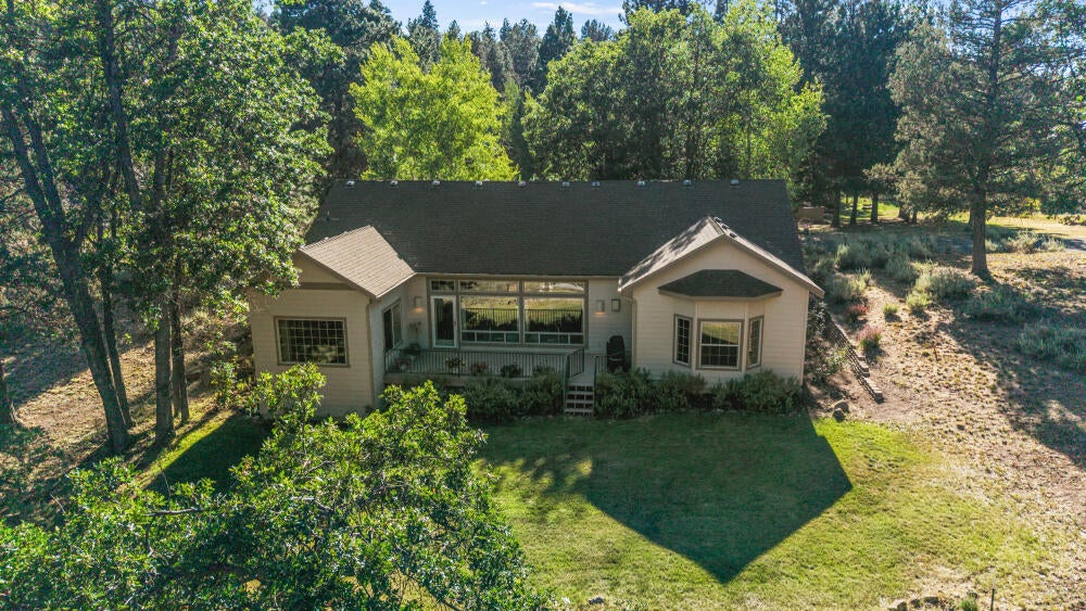 9507 Kestrel Road Klamath Falls, OR 97601 - Photo 45 of 47 9057KestrelRd-73