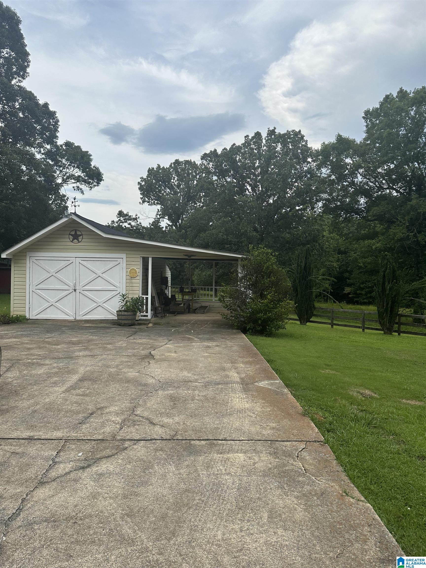 787 New County Line Road Sylacauga, AL 35151 - Photo 5 of 38