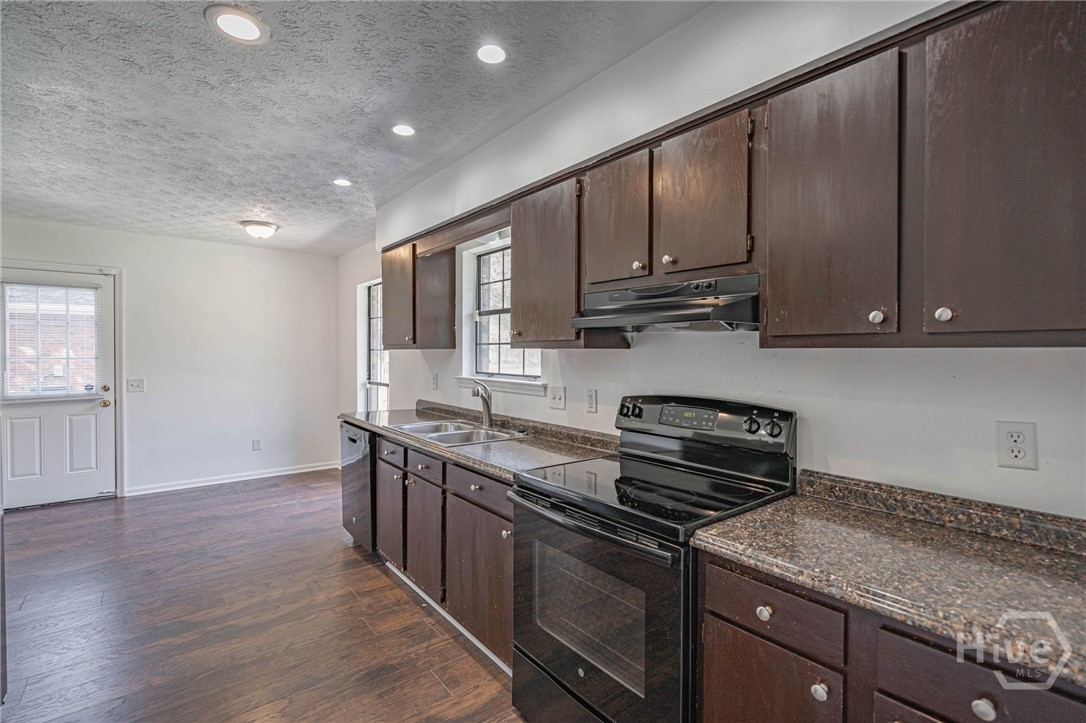 127 John Glenn Drive Rincon, GA 31326 - Photo 9 of 43