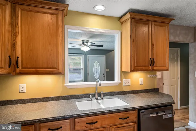 $449,900 | 66 Highland Park Lane, Front Royal, VA 22630