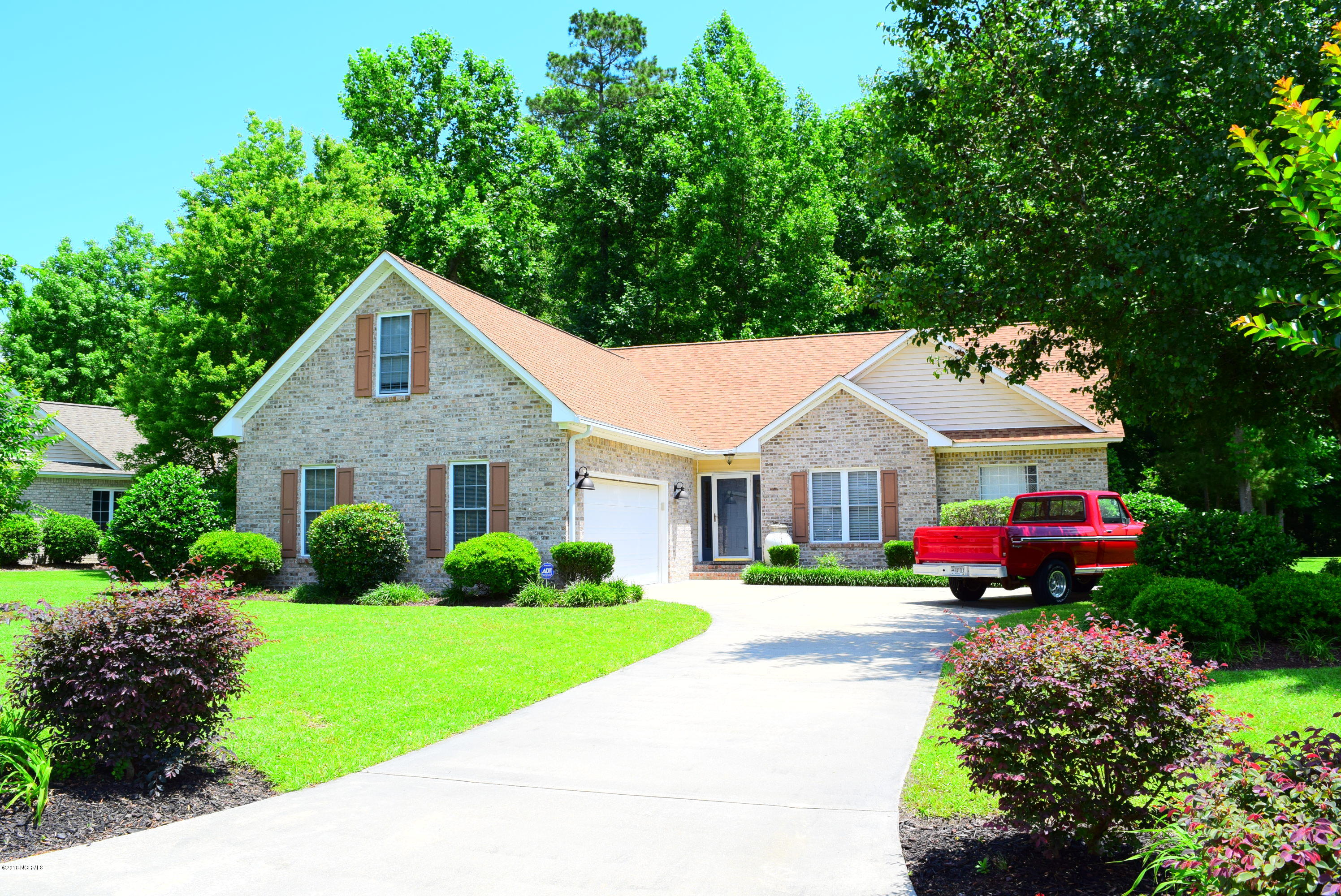 124 Neuchatel Road New Bern, NC 28562 - Photo 2 of 38 DSC_0381