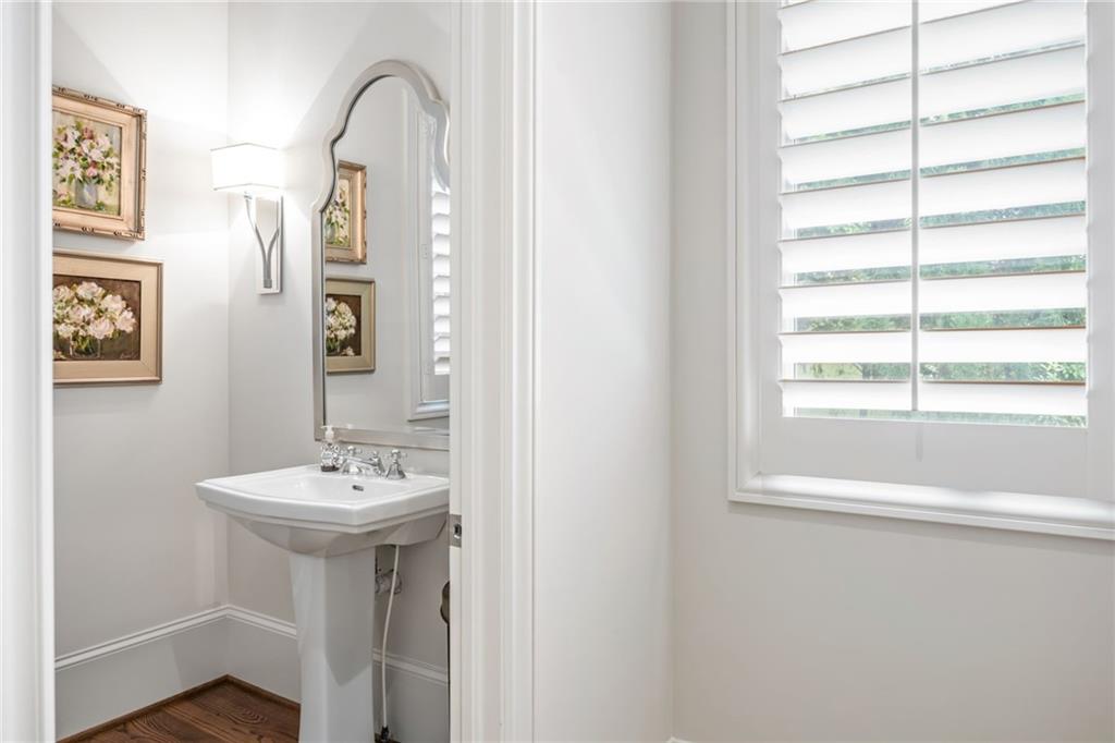 2719 Ashford Road Northeast Brookhaven, GA 30319 - Photo 8 of 45 Gallery Image 8
