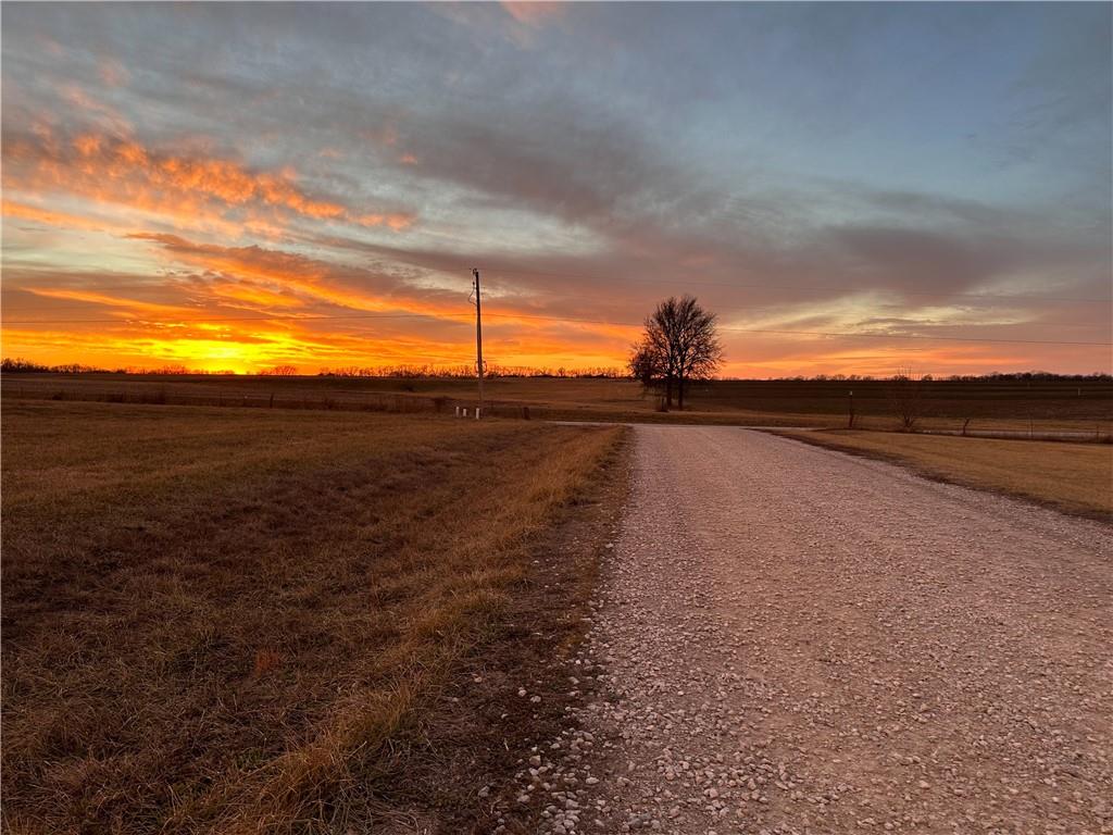 1002 Southeast 750th Road Windsor, MO 65360 - Photo 4 of 6