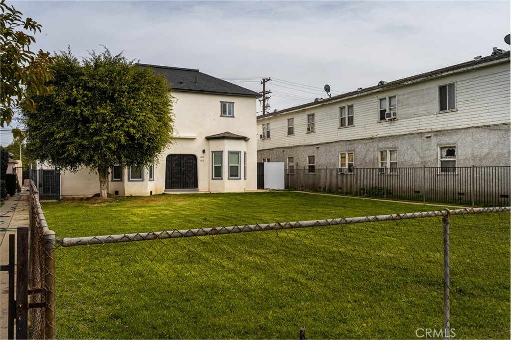 1606 Chestnut Avenue Long Beach, CA 90813 - Photo 3 of 25