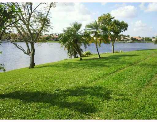 17451 Springtree Lane Boca Raton, FL 33487 - Photo 1 of 14 Primary Photo