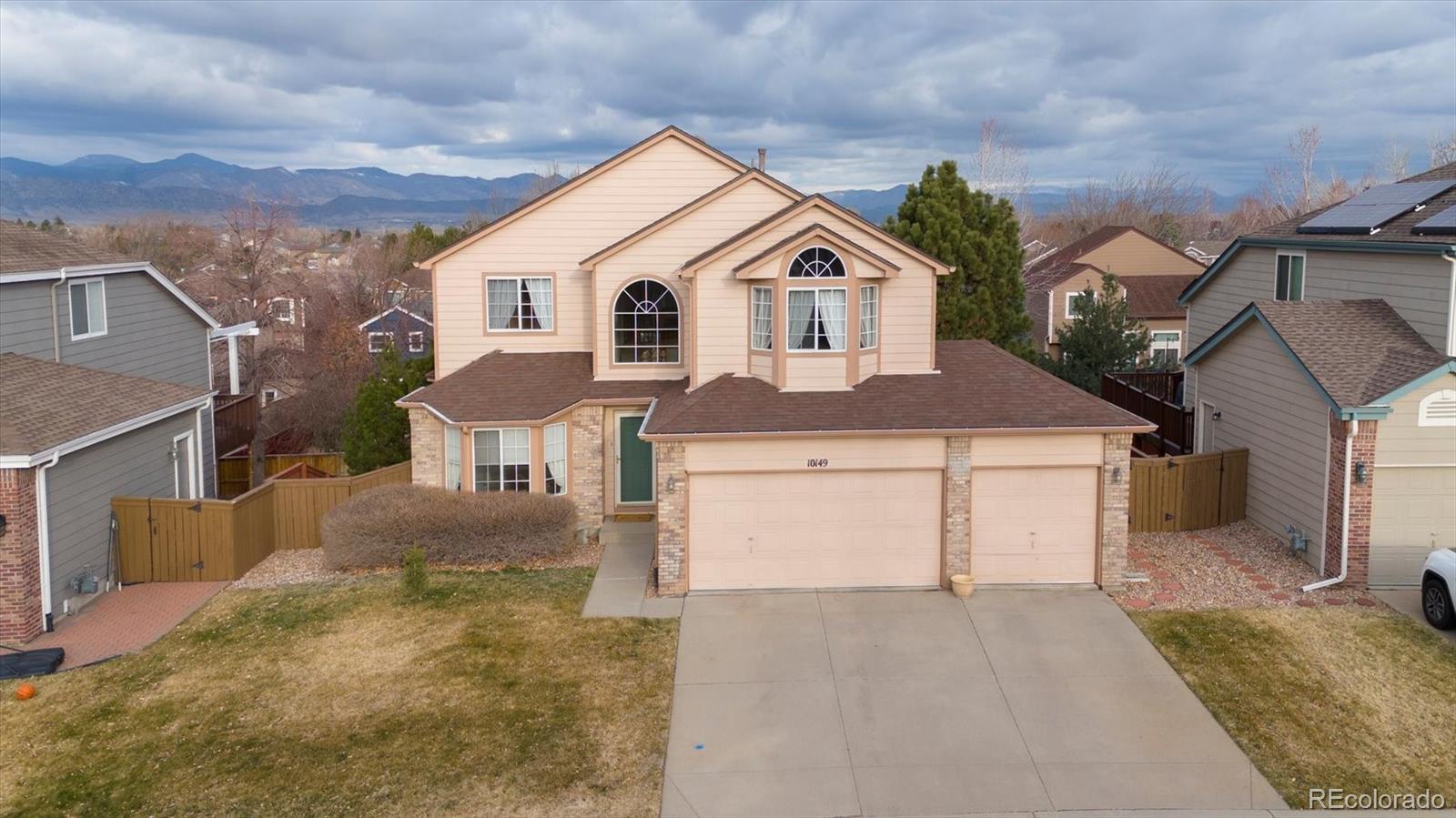 10149 Silver Maple Circle Highlands Ranch, CO 80129 - Photo 1 of 38 Gallery Image 1