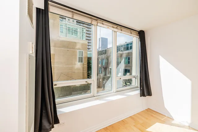 $2,500 | 33 West Ontario Street, Unit 15C, Chicago, IL 60654