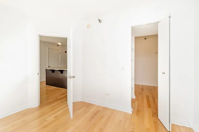 $2,500 | 33 West Ontario Street, Unit 15C, Chicago, IL 60654