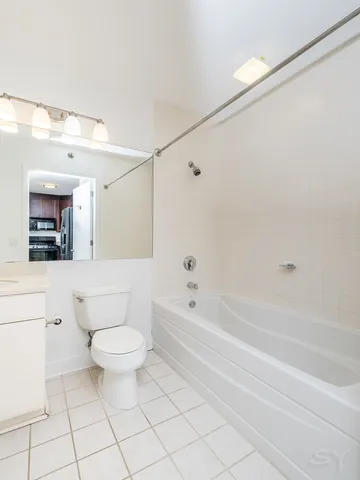 $2,500 | 33 West Ontario Street, Unit 15C, Chicago, IL 60654