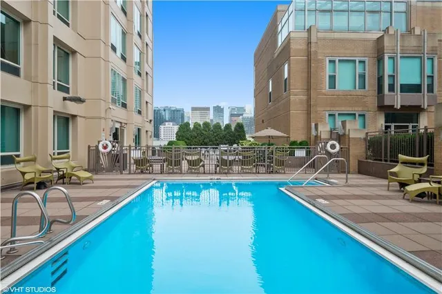 $2,500 | 33 West Ontario Street, Unit 15C, Chicago, IL 60654
