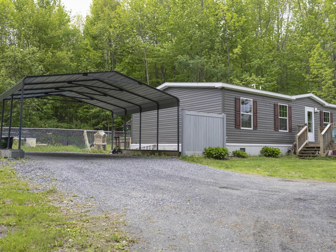 33 McHugh Road Barre Town, VT 05654 - Photo 2 of 40