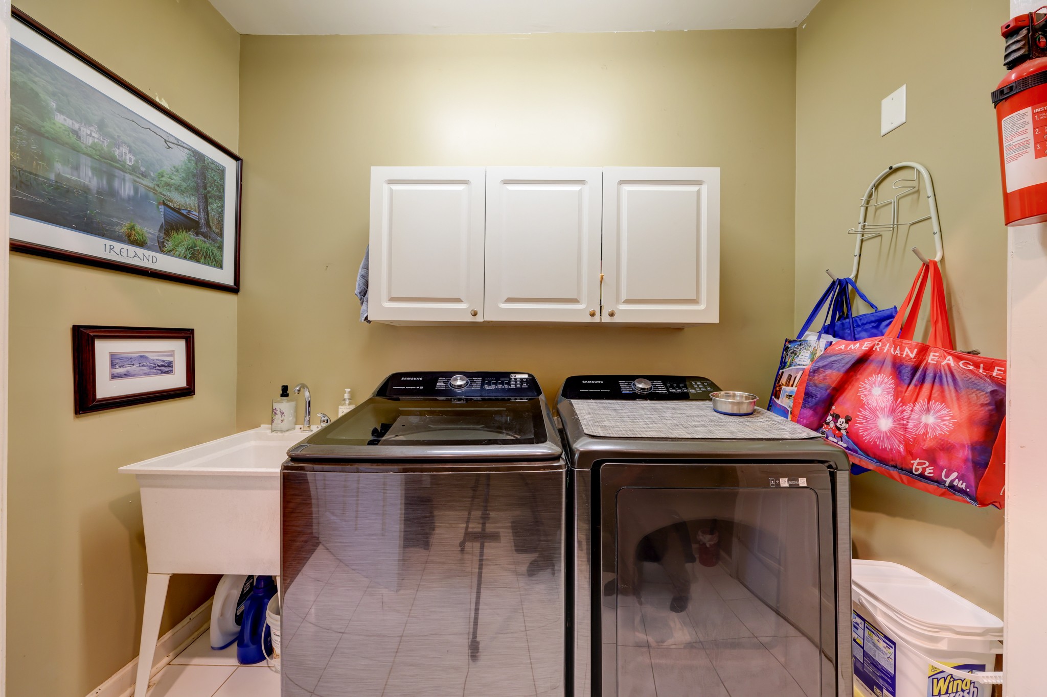 2251 Davidson Graveyard Road Clarksville, TN 37043 - Photo 64 of 78 a utility room with dryer and washer