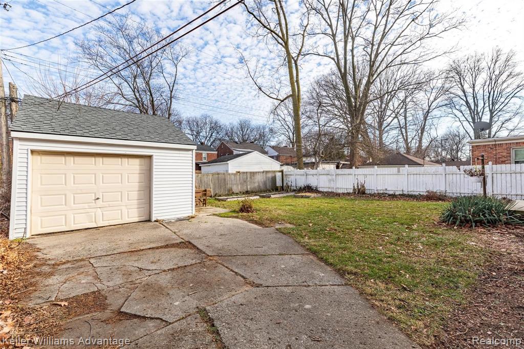 14044 Greenview Road Detroit, MI 48223 - Photo 28 of 28