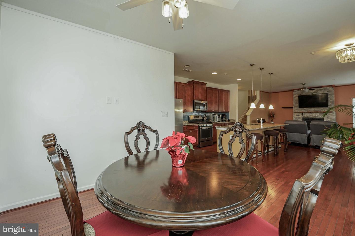 1932 Rushley Road Baltimore, MD 21234 - Photo 7 of 29 KITCHEN TABLE SPACE