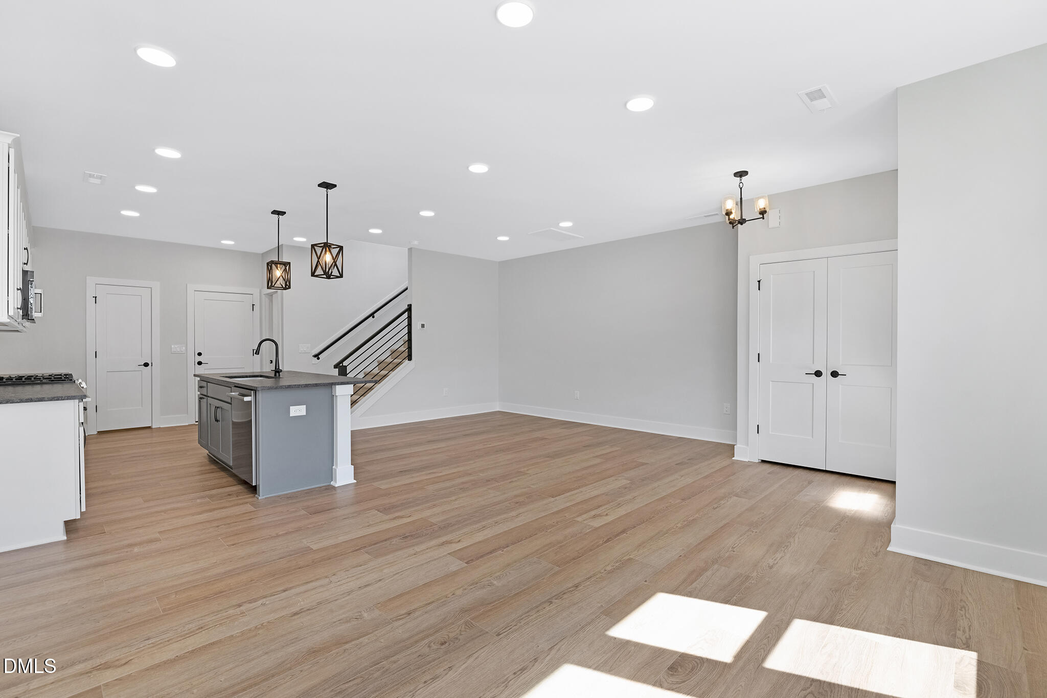 807 Fireship Road Fuquay-Varina, NC 27526 - Photo 4 of 31 807 Fireship Rd, Fuquay-Varina_5