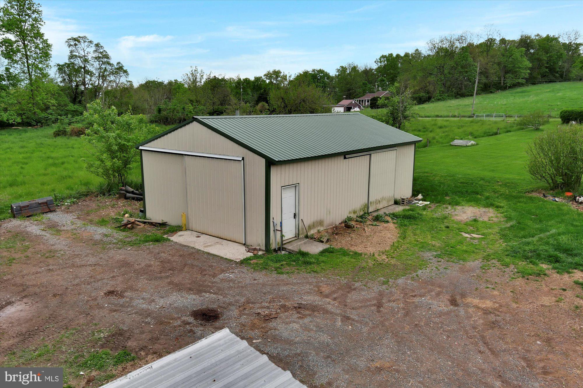 1180 Turnpike Road Elizabethtown, PA 17022 - Photo 3 of 6 Gallery Image 3