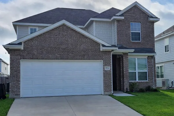 $2,700 | 9824 Dynamic Drive, Fort Worth, TX 76131