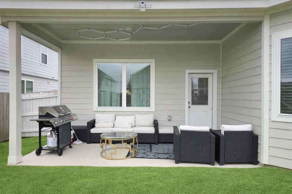 9824 Dynamic Drive Fort Worth, TX 76131 - Photo 15 of 17 a building outdoor space with patio furniture