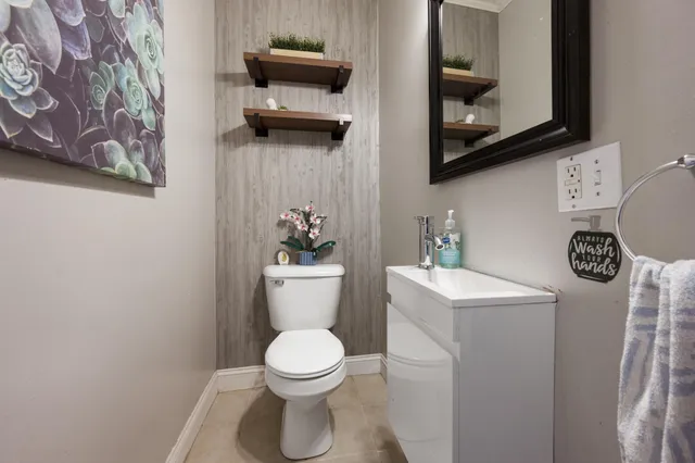 $239,900 | 8 Grove Street, Newport, ME 04953