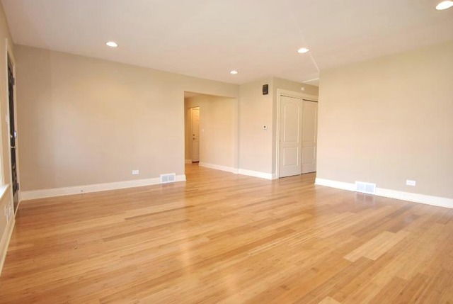 246 East Schick Road Bloomingdale, IL 60108 - Photo 5 of 25