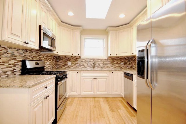 246 East Schick Road Bloomingdale, IL 60108 - Photo 8 of 25