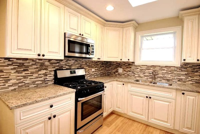 246 East Schick Road Bloomingdale, IL 60108 - Photo 9 of 25