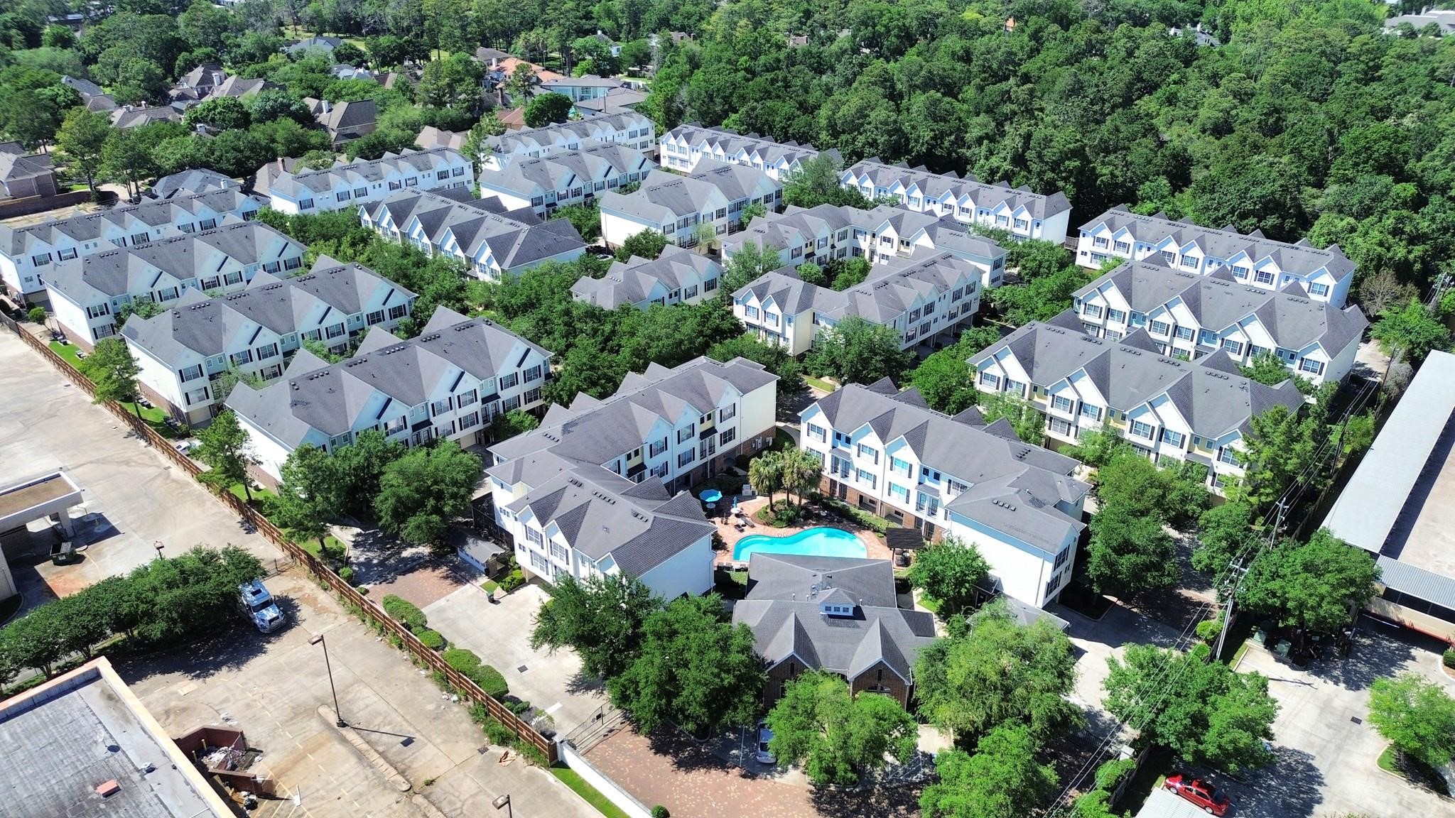 9200 Westheimer Road, Unit 1607 Houston, TX 77063 - Photo 32 of 34 an aerial view of multiple house
