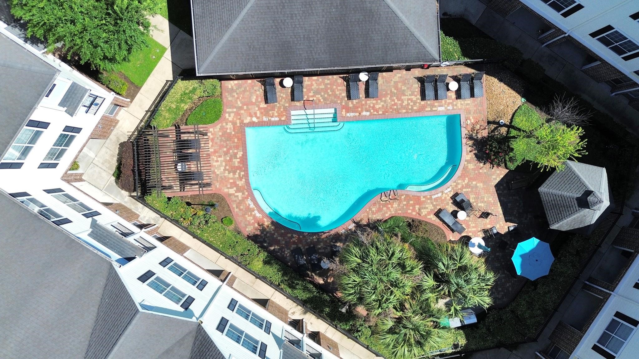 9200 Westheimer Road, Unit 1607 Houston, TX 77063 - Photo 33 of 34 an aerial view of a house having outdoor space