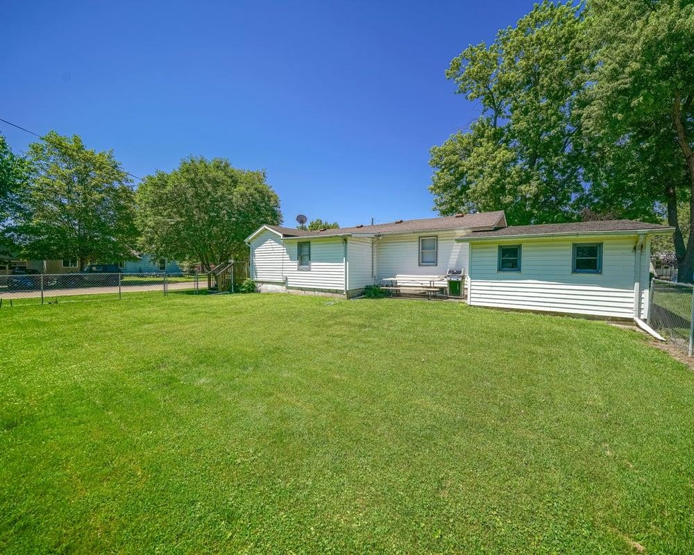 1009 South 4th Street Oregon, IL 61061 - Photo 2 of 27
