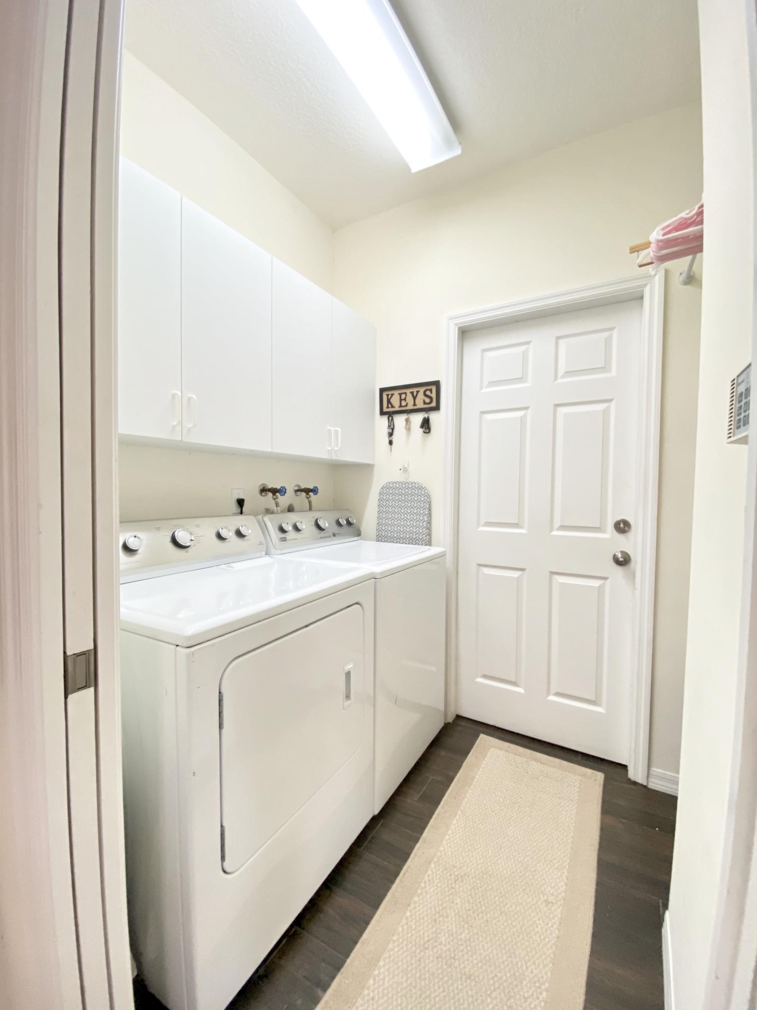 12355 Cascades Pointe Drive Boca Raton, FL 33428 - Photo 28 of 36 Laundry room