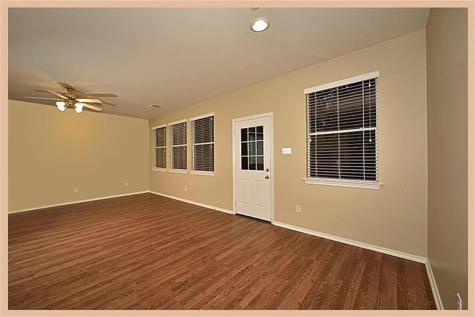 43 Blue Creek Place Spring, TX 77382 - Photo 3 of 31