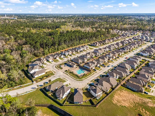 $302,500 | 2927 August Mist Court, Conroe, TX 77304