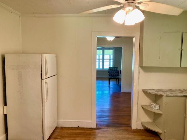 17 Nowling Drive DeFuniak Springs, FL 32433 - Photo 22 of 52 a view of a livingroom with wooden floor