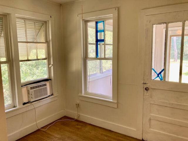 17 Nowling Drive DeFuniak Springs, FL 32433 - Photo 24 of 52 an empty room with windows