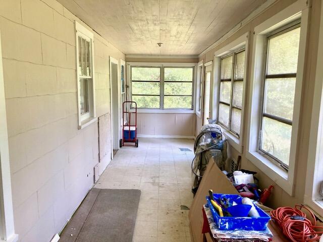 17 Nowling Drive DeFuniak Springs, FL 32433 - Photo 39 of 52 a room with toys and a potted plant