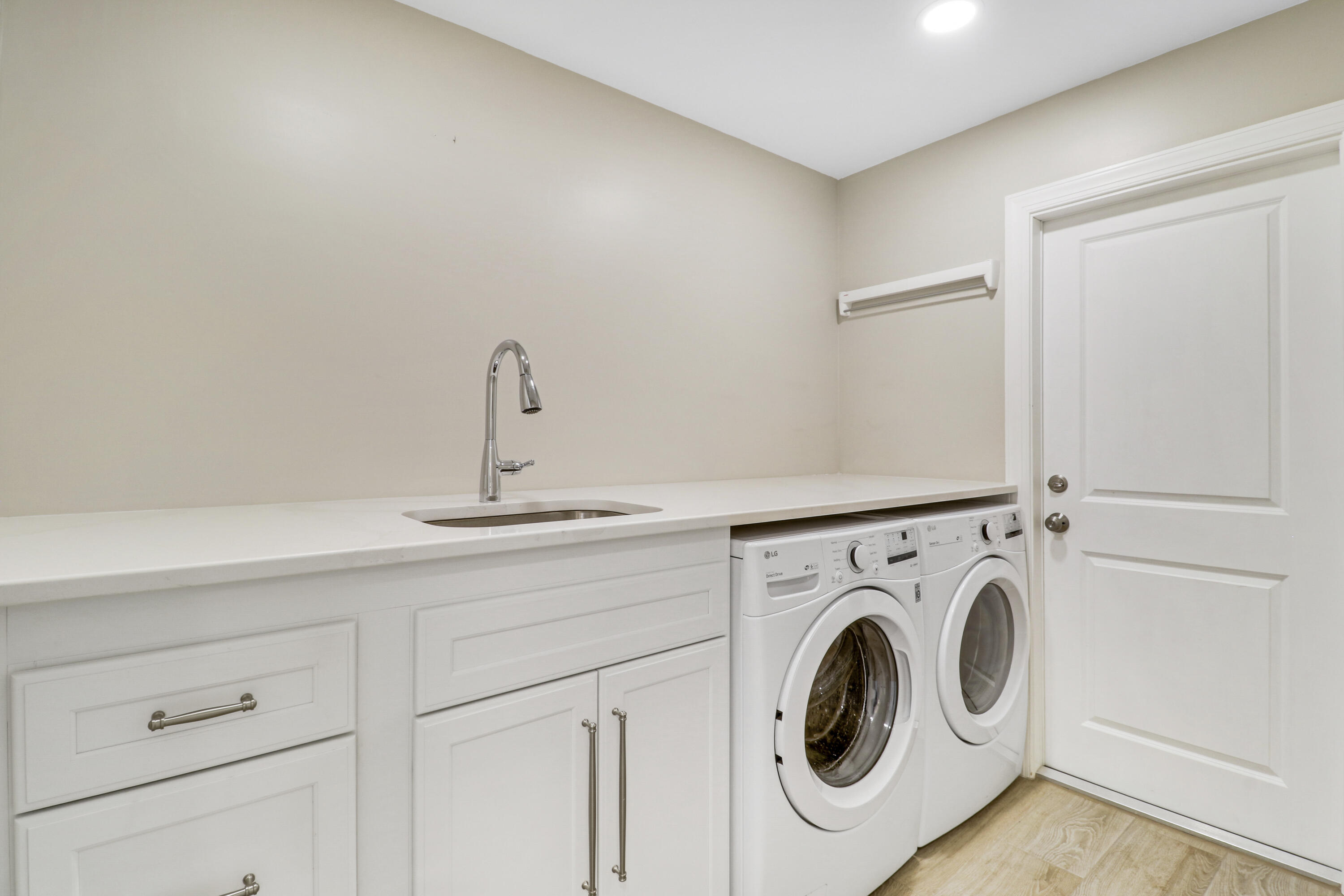 105 Ocean Pines Terrace Jupiter, FL 33477 - Photo 49 of 66 Laundry