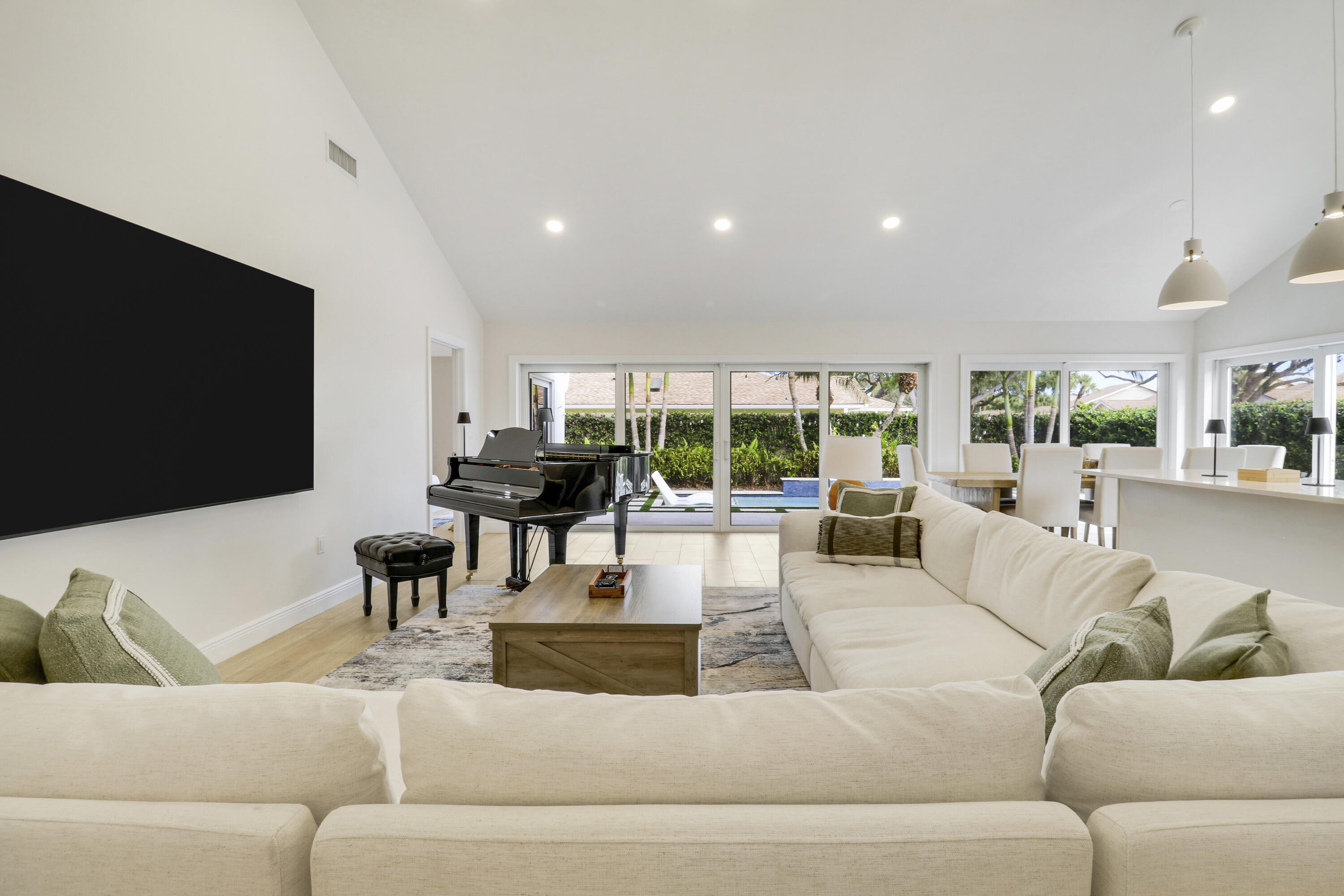 105 Ocean Pines Terrace Jupiter, FL 33477 - Photo 7 of 66 Living Area