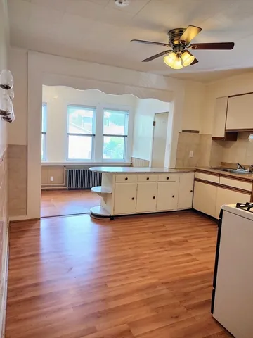 $2,570 | 35 Clifton Street, Unit 35, Cambridge, MA 02140