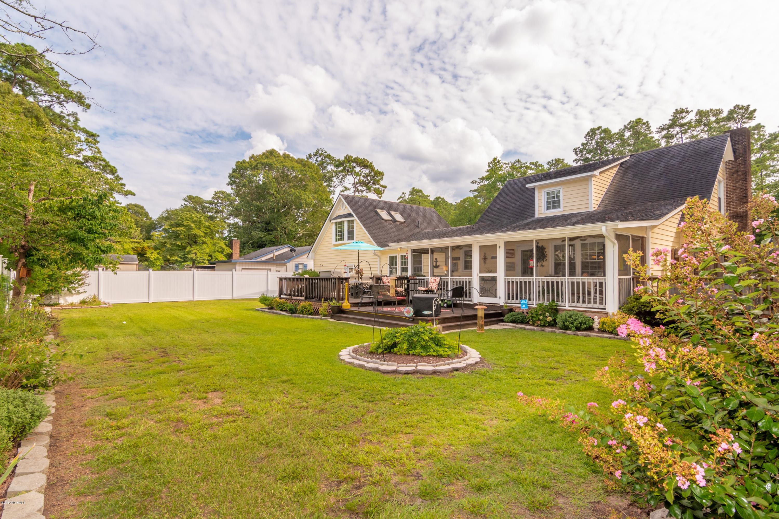 6407 River Road Washington, NC 27889 - Photo 17 of 35 035 view of back of home