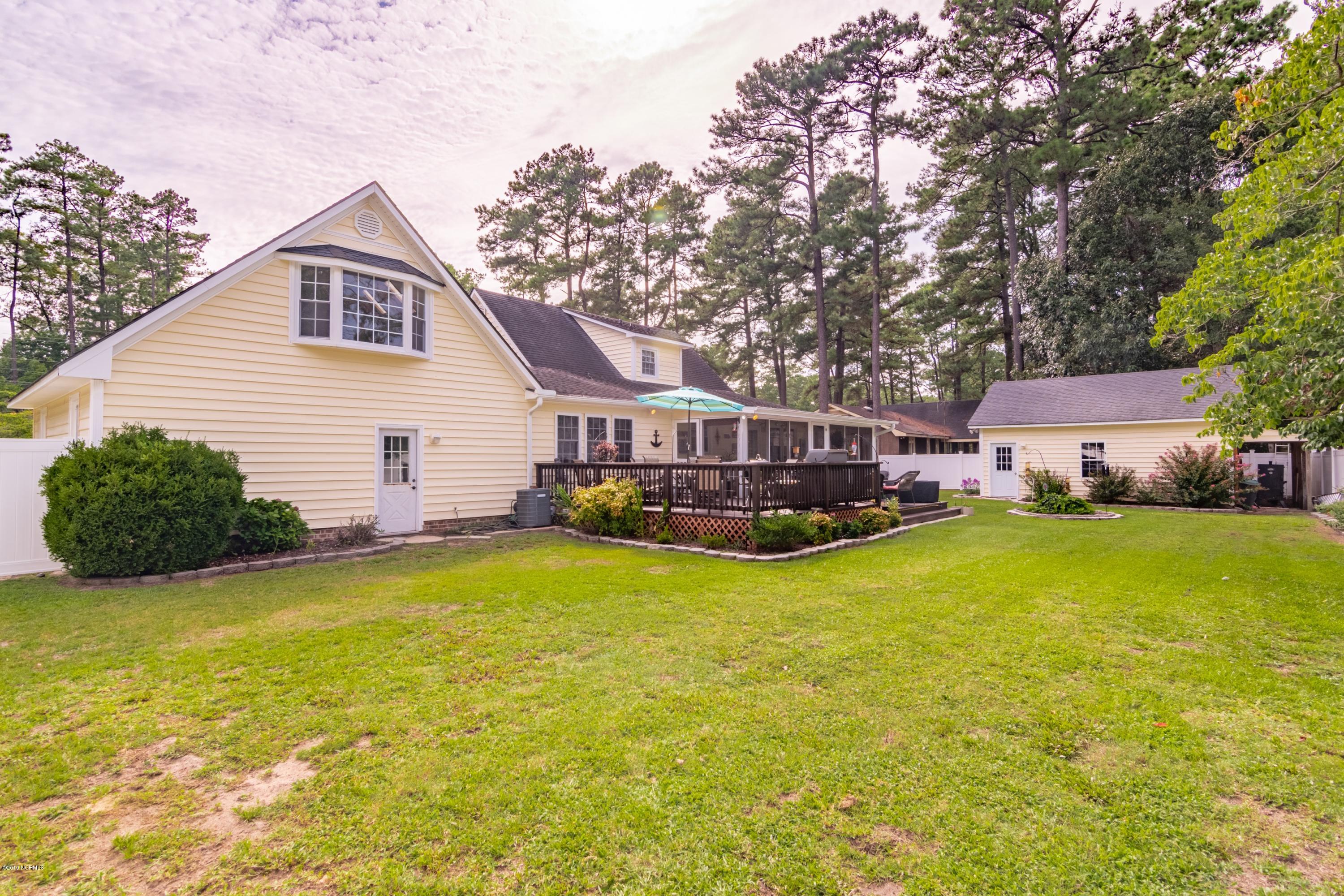 6407 River Road Washington, NC 27889 - Photo 30 of 35 029 backyard 2