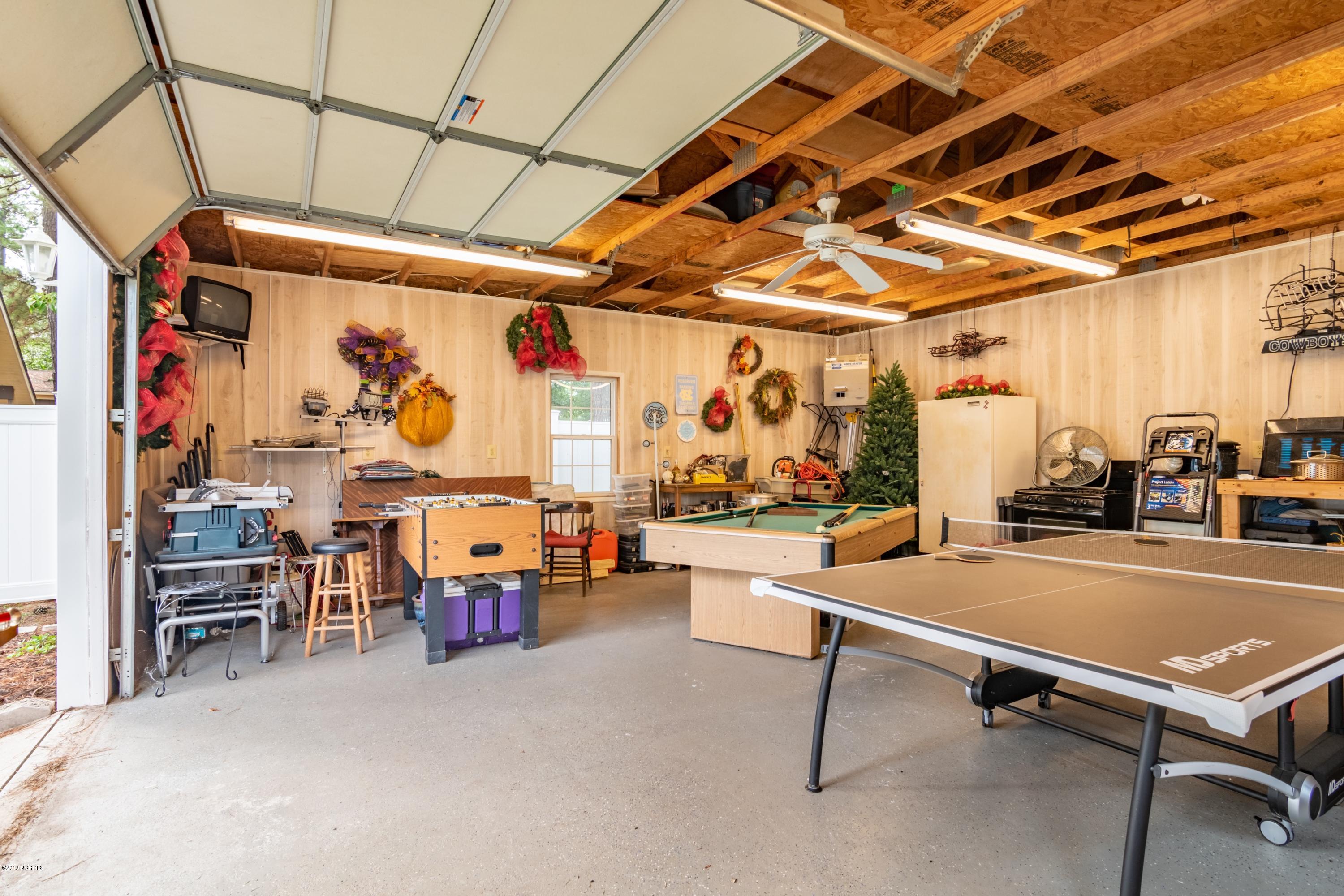 6407 River Road Washington, NC 27889 - Photo 34 of 35 033 inside workshop--play room