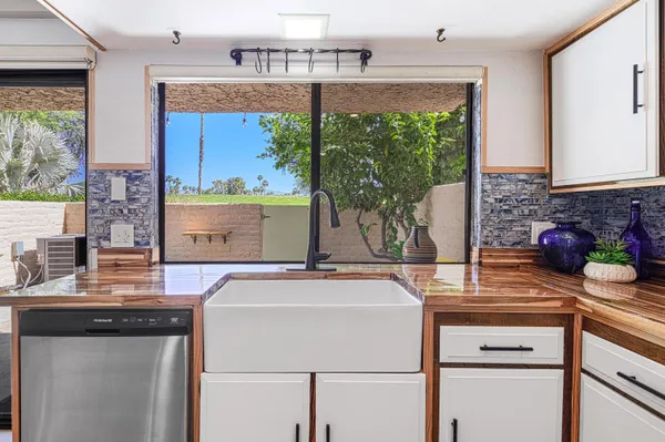 $415,000 | 5834 Los Coyotes Drive, Palm Springs, CA 92264