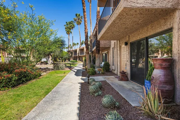 $415,000 | 5834 Los Coyotes Drive, Palm Springs, CA 92264
