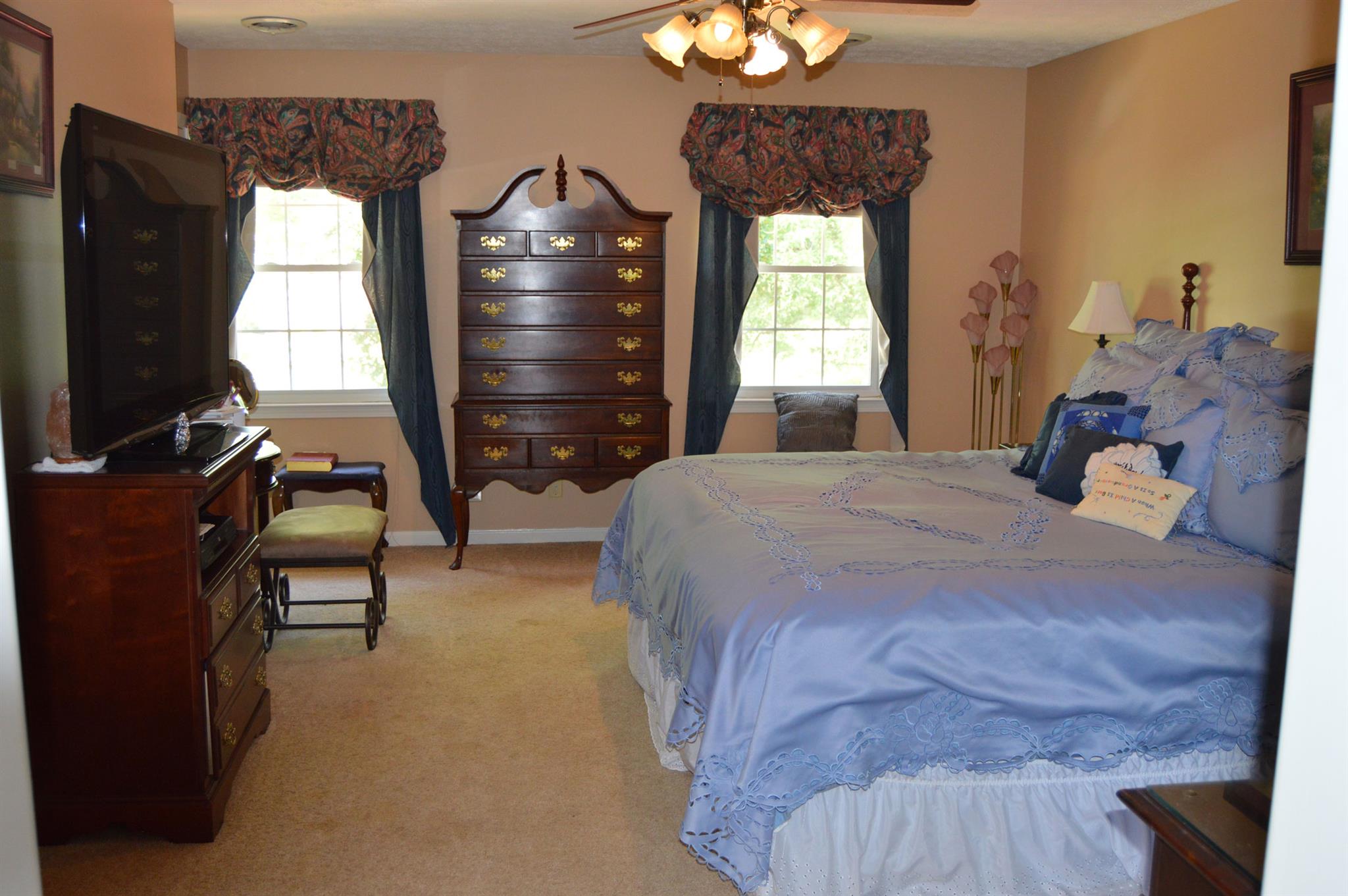 604 New Castle Road Clarksville, TN 37043 - Photo 13 of 21 Gallery Image 13