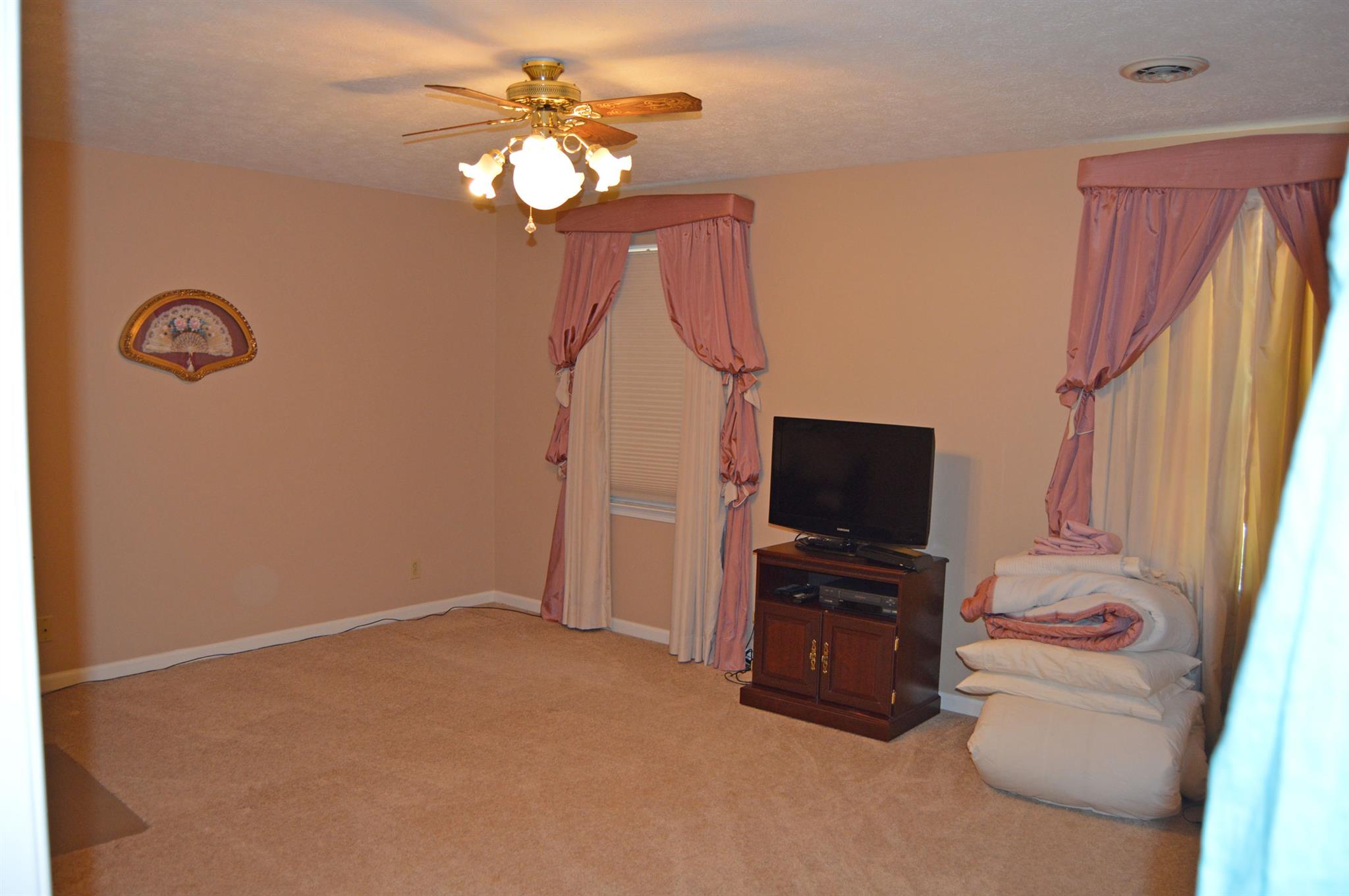 604 New Castle Road Clarksville, TN 37043 - Photo 16 of 21 Gallery Image 16