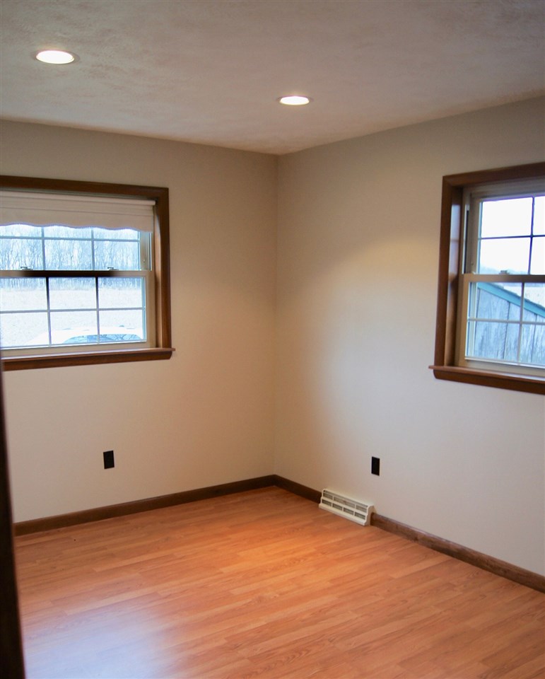 7305 West Snyder Road Warsaw, IN 46580 - Photo 12 of 20 Gallery Image 12