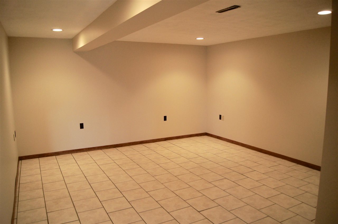 7305 West Snyder Road Warsaw, IN 46580 - Photo 16 of 20 Gallery Image 16