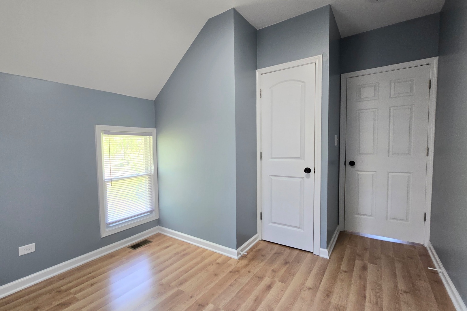 15018 West Russell Road Zion, IL 60099 - Photo 23 of 30
