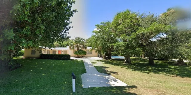 $1,990,000 | 3735 Eagle Drive, Vero Beach, FL 32963