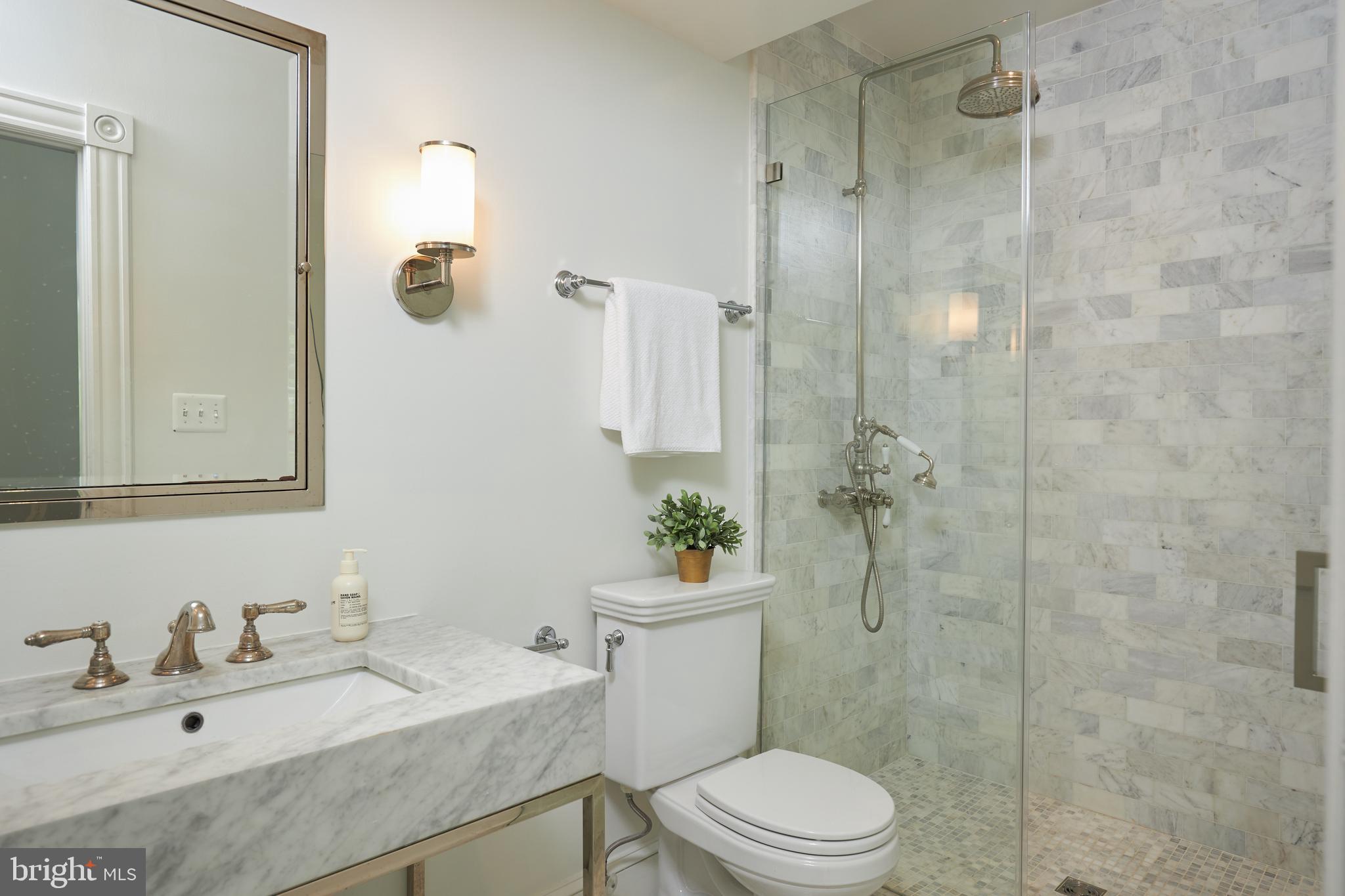 1435 R Street Northwest Washington, DC 20009 - Photo 21 of 29 Gallery Image 21